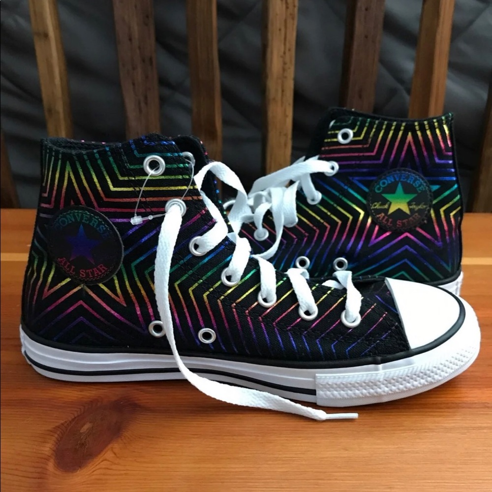 NWOT Girls High Top Converse Sneakers Size 3